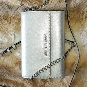 Michael Kors Wallet Crossbody Silver